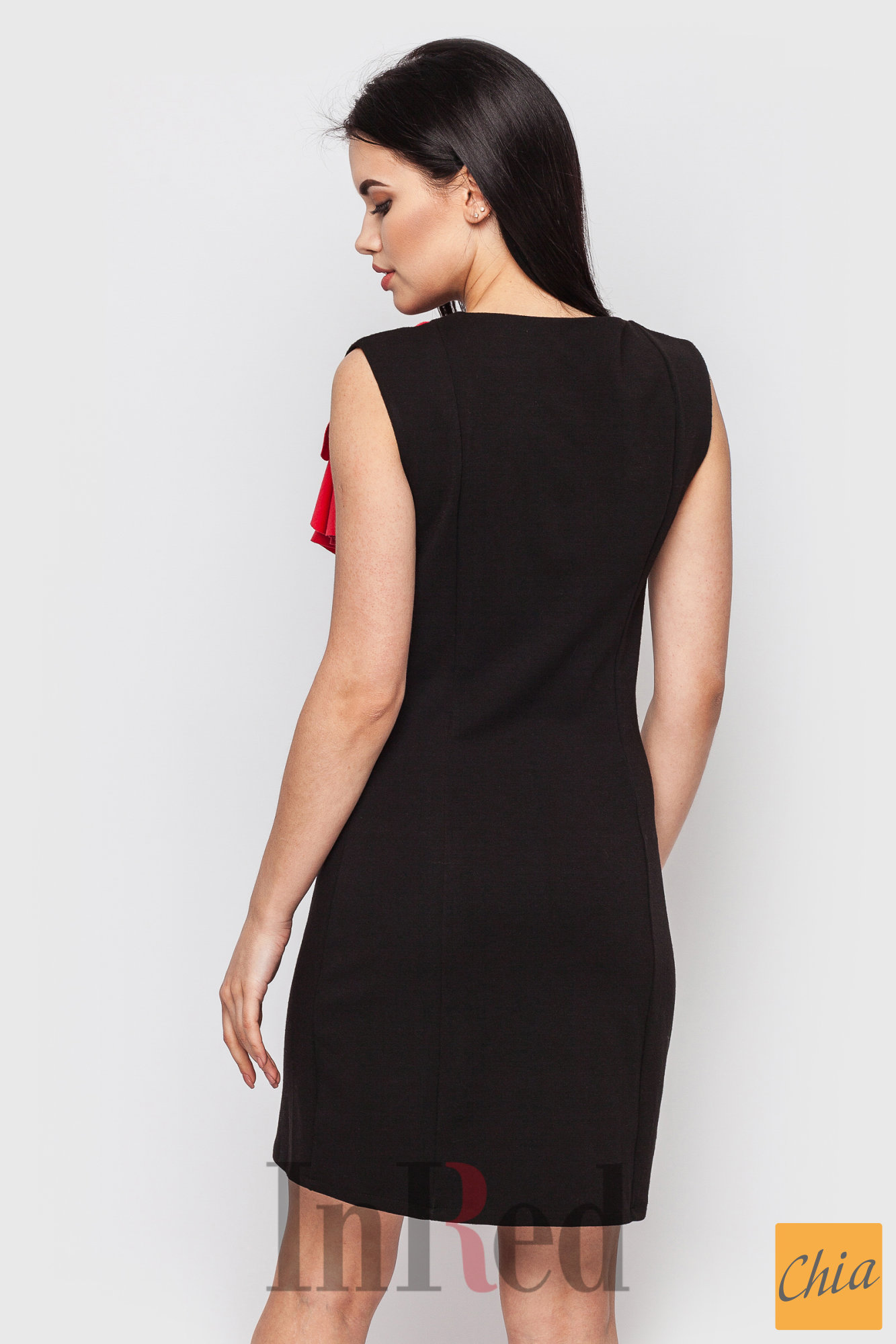 Платье с воланом