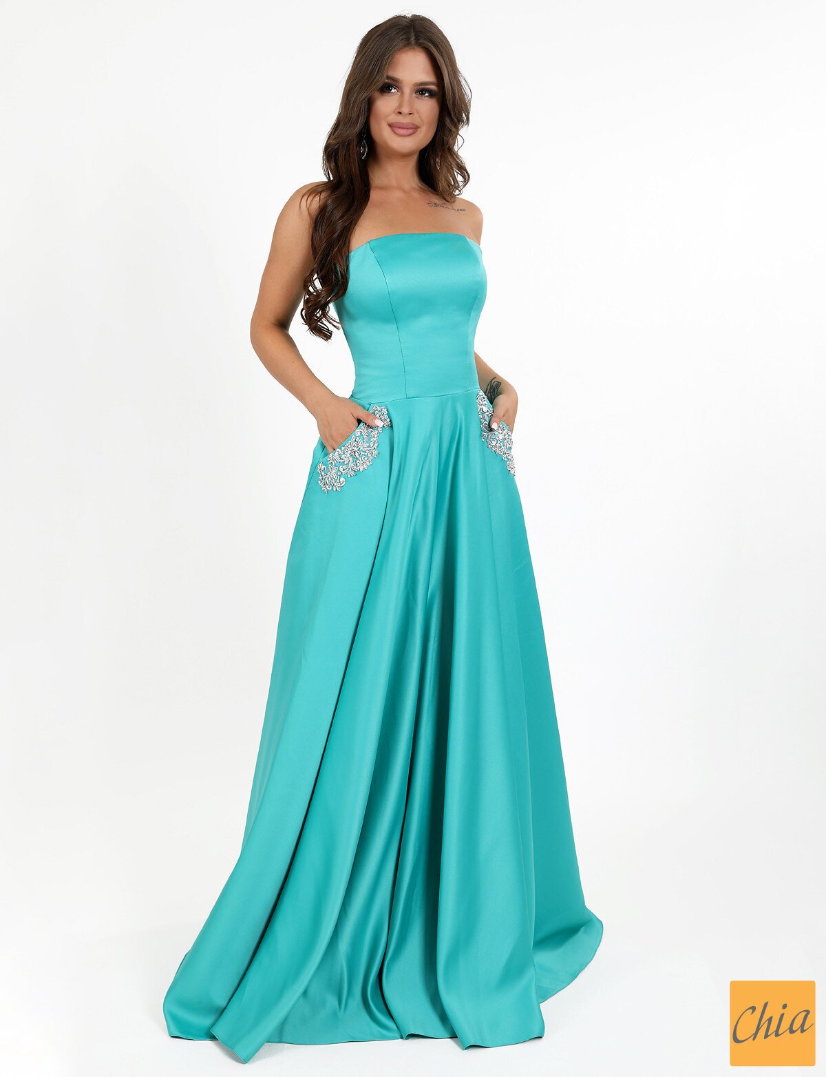 Платье вечернее на корсете из атласа с вышитыми карманами