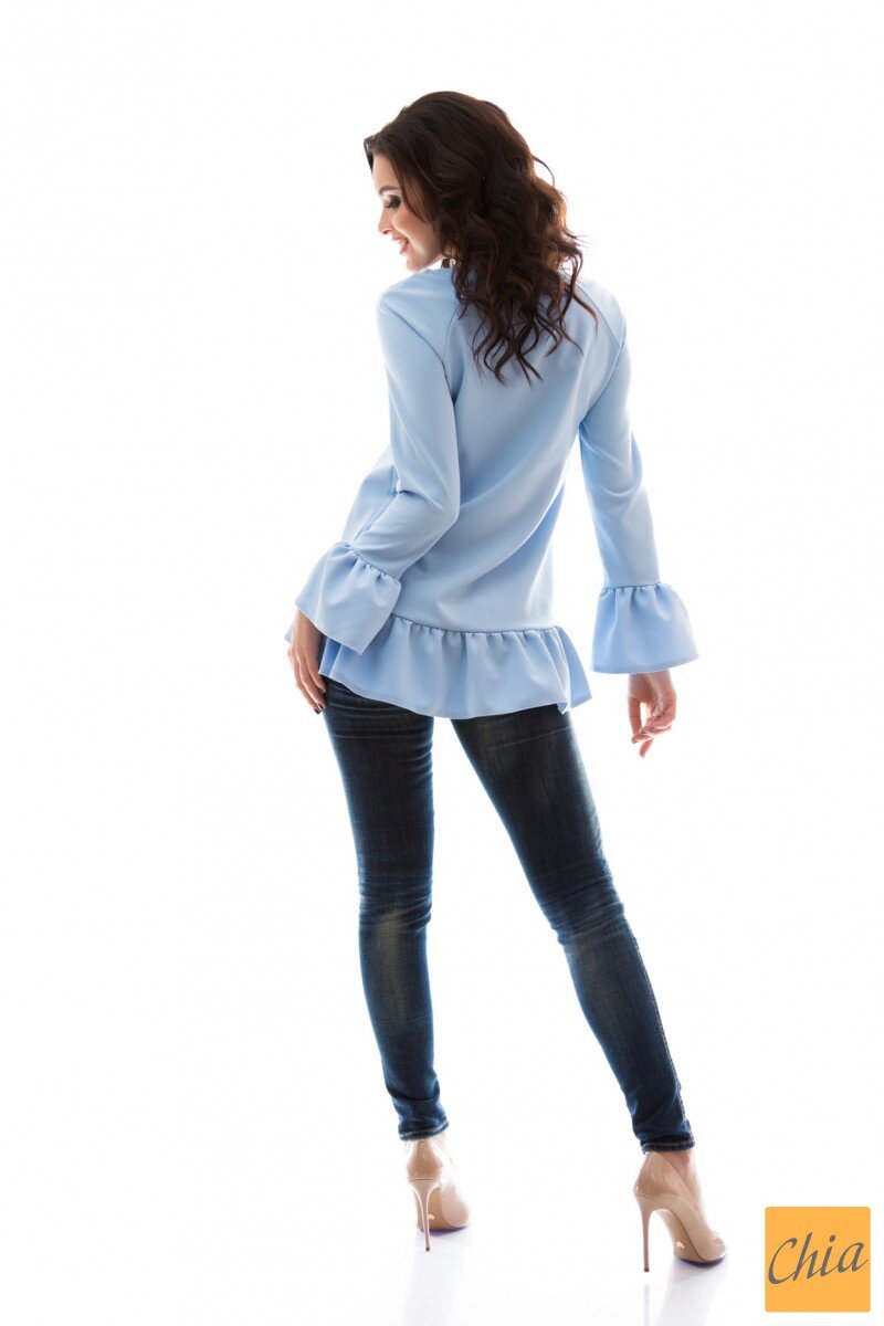 Блузка с воланами