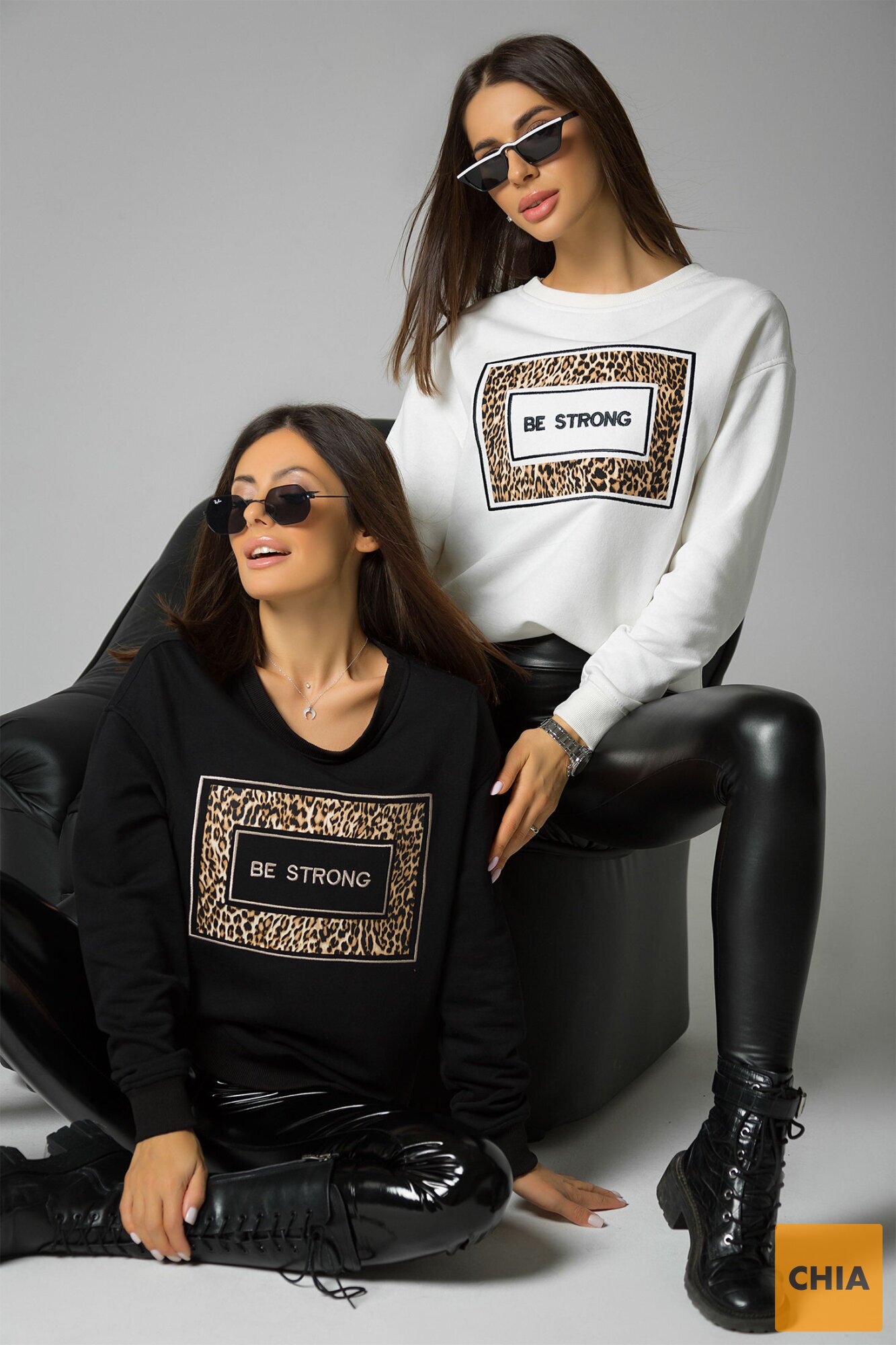 Черная кофта