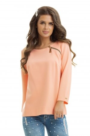 Персиковая трикотажная кофта
