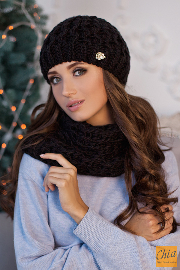 Комплект «Эустома» (шапка и шарф-хомут)