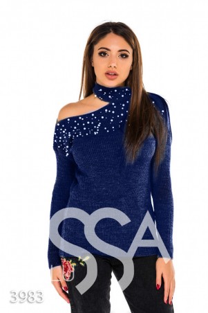 ISSA PLUS: Синий вязаный свитер с вырезом на плече и бусинами 3983_синий - фото 1
