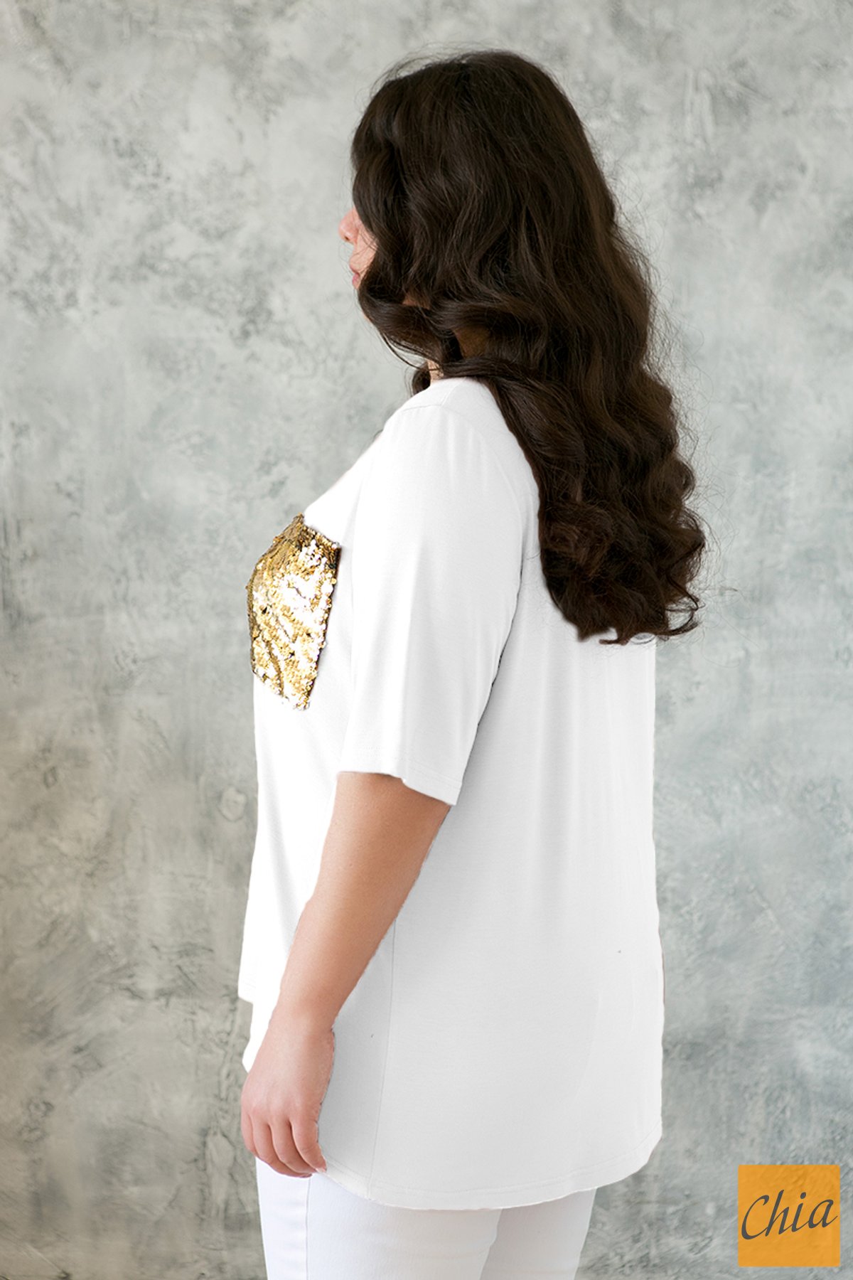 Футболка с карманом на груди