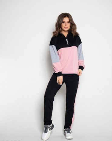 Спортивные костюмы