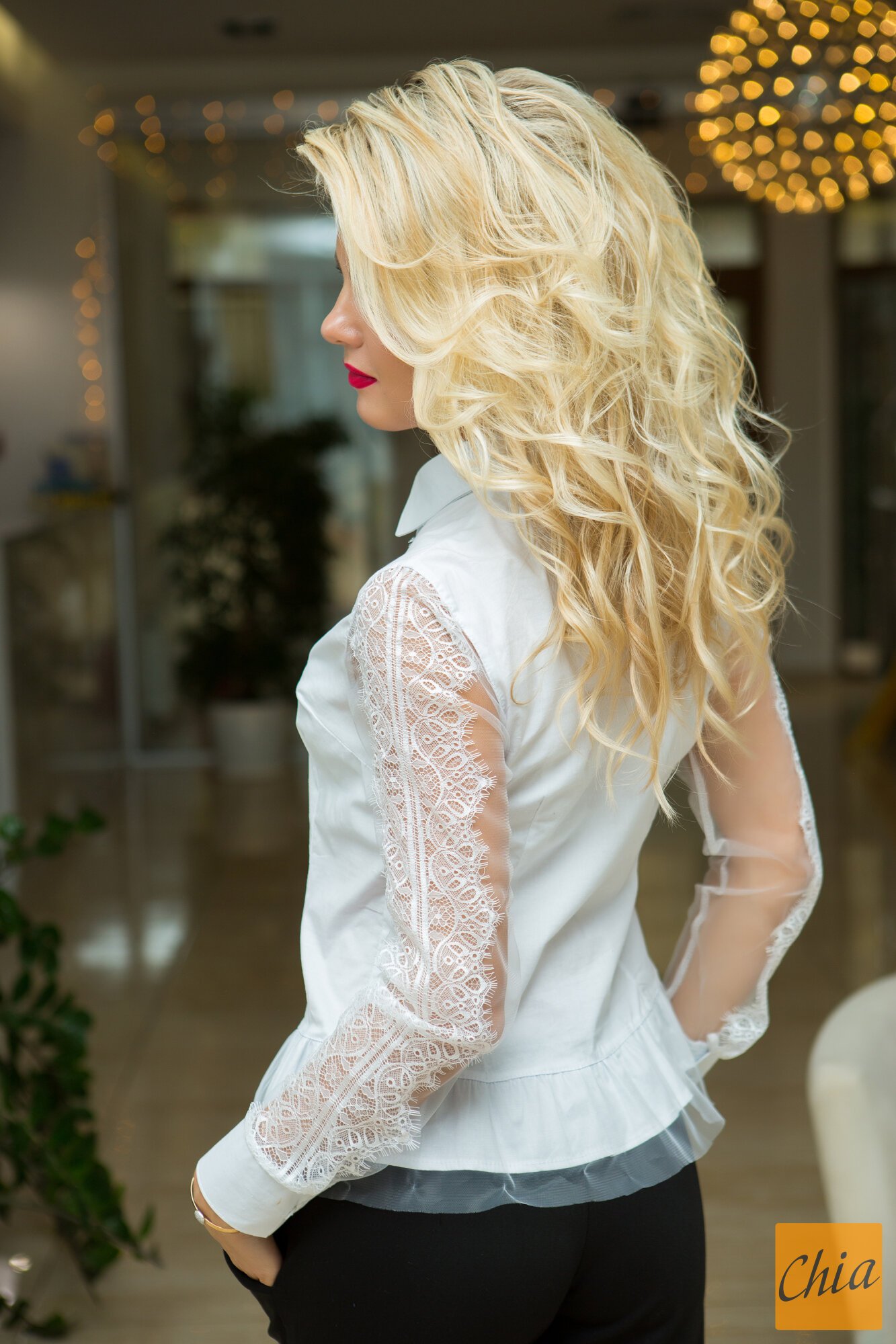 Блузка с французским кружевом