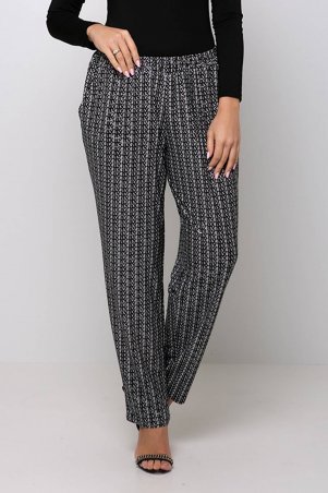 Трикотажные брюки на резинке