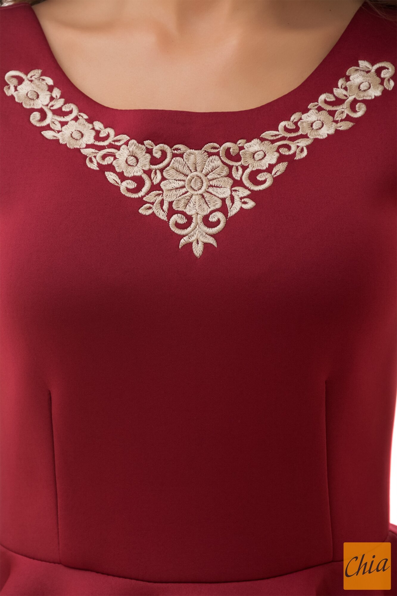 Коктейльное платье с пышной юбкой