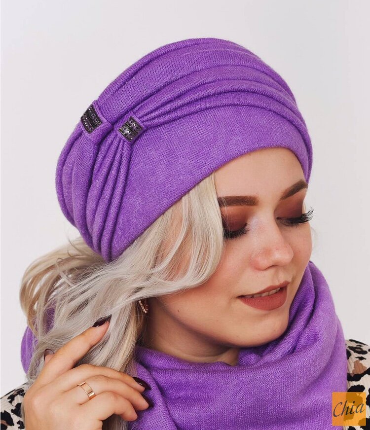 Женская шапка