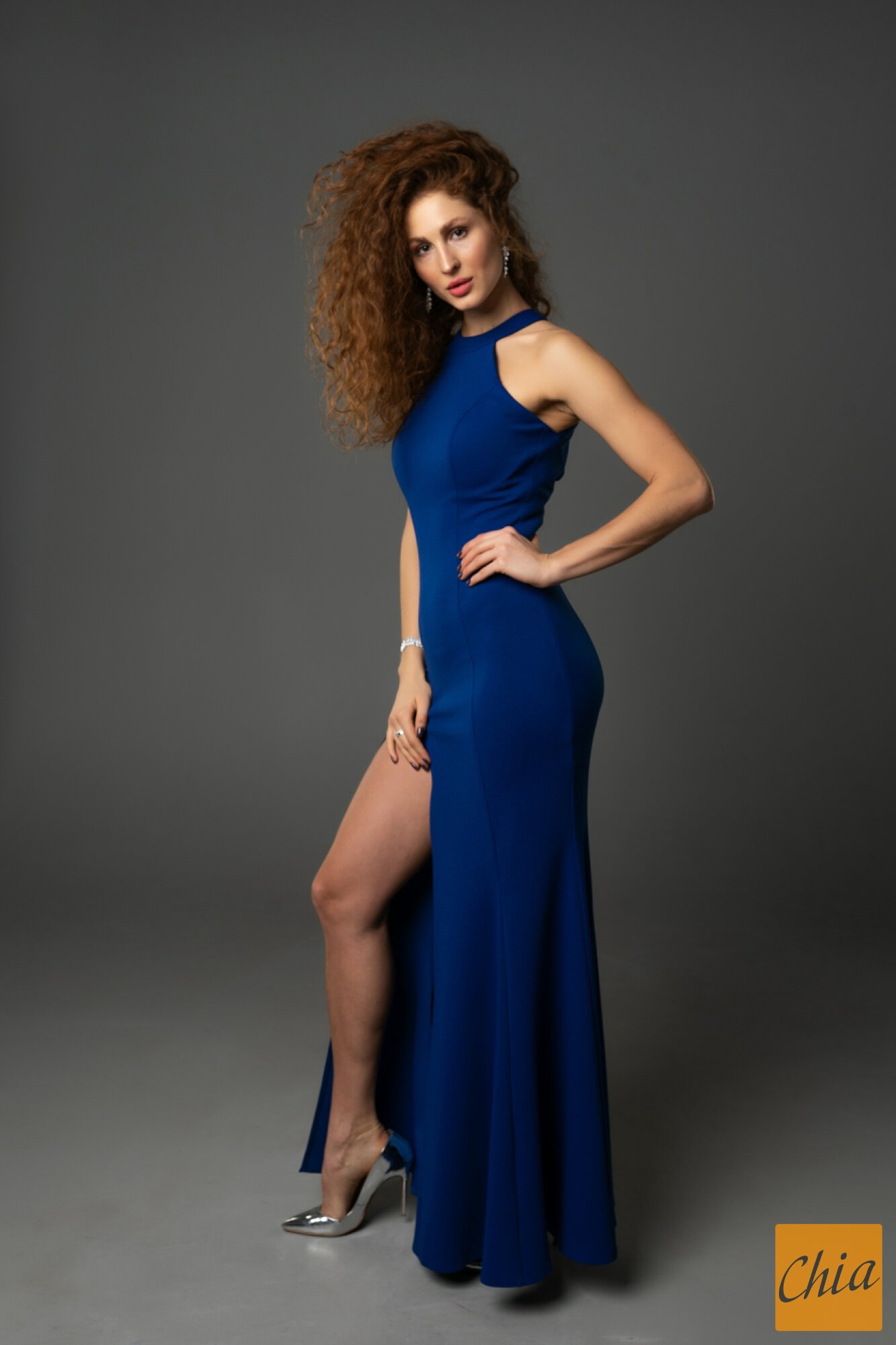 Платье америнка длинное с разрезом по ноге