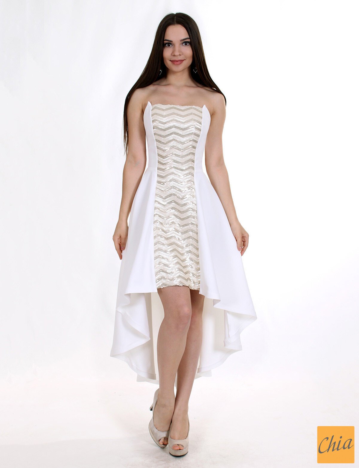 Коктейльное платье на мягком корсете с асимметричной юбкой