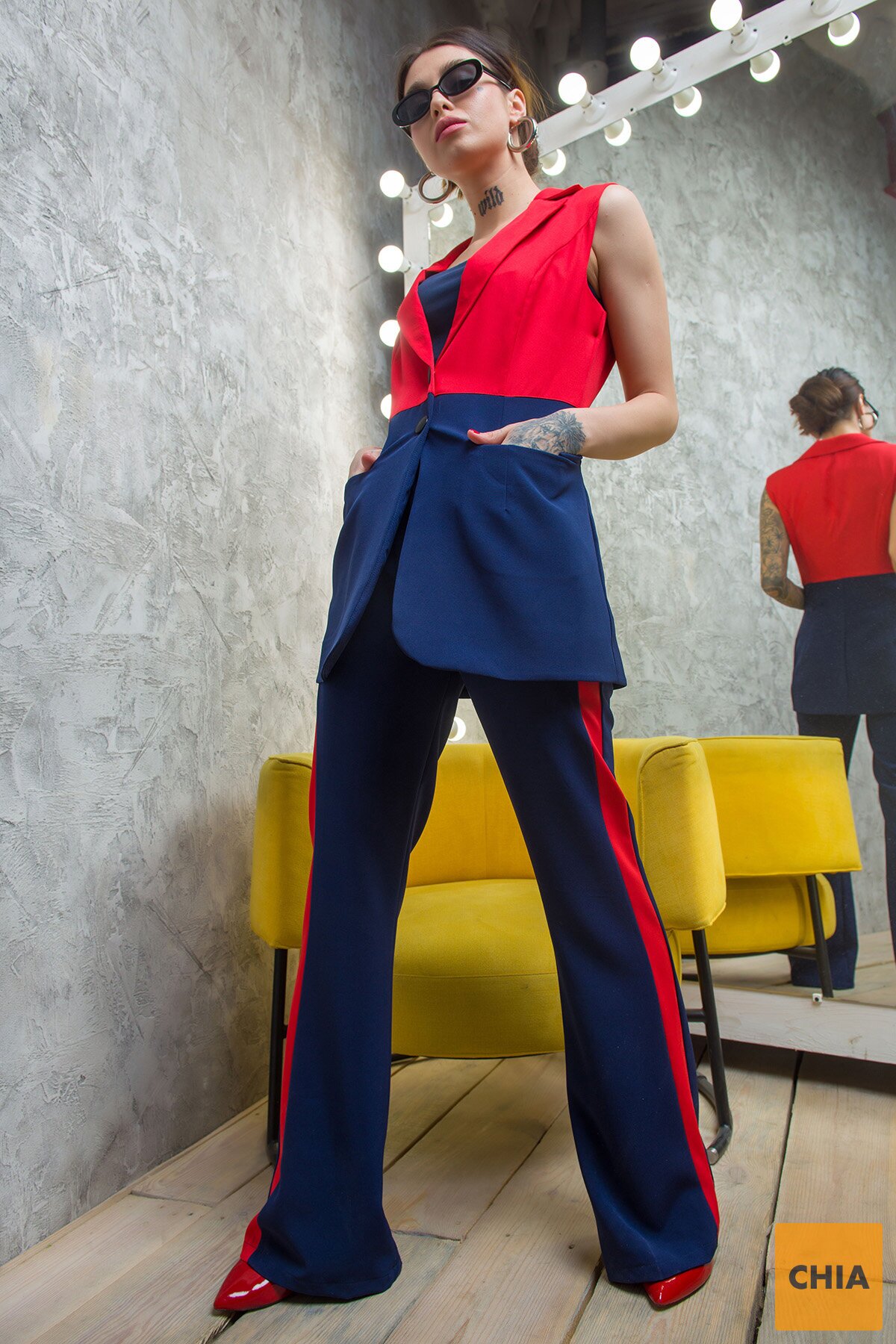 Костюм Овация красный с синим