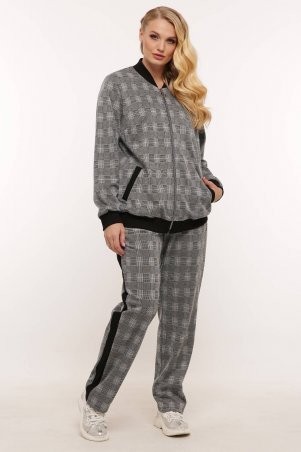 Трикотажный брючный костюм