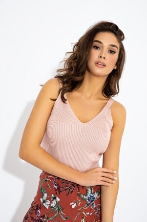 Летняя вязаная майка пудрового цвета Нинель