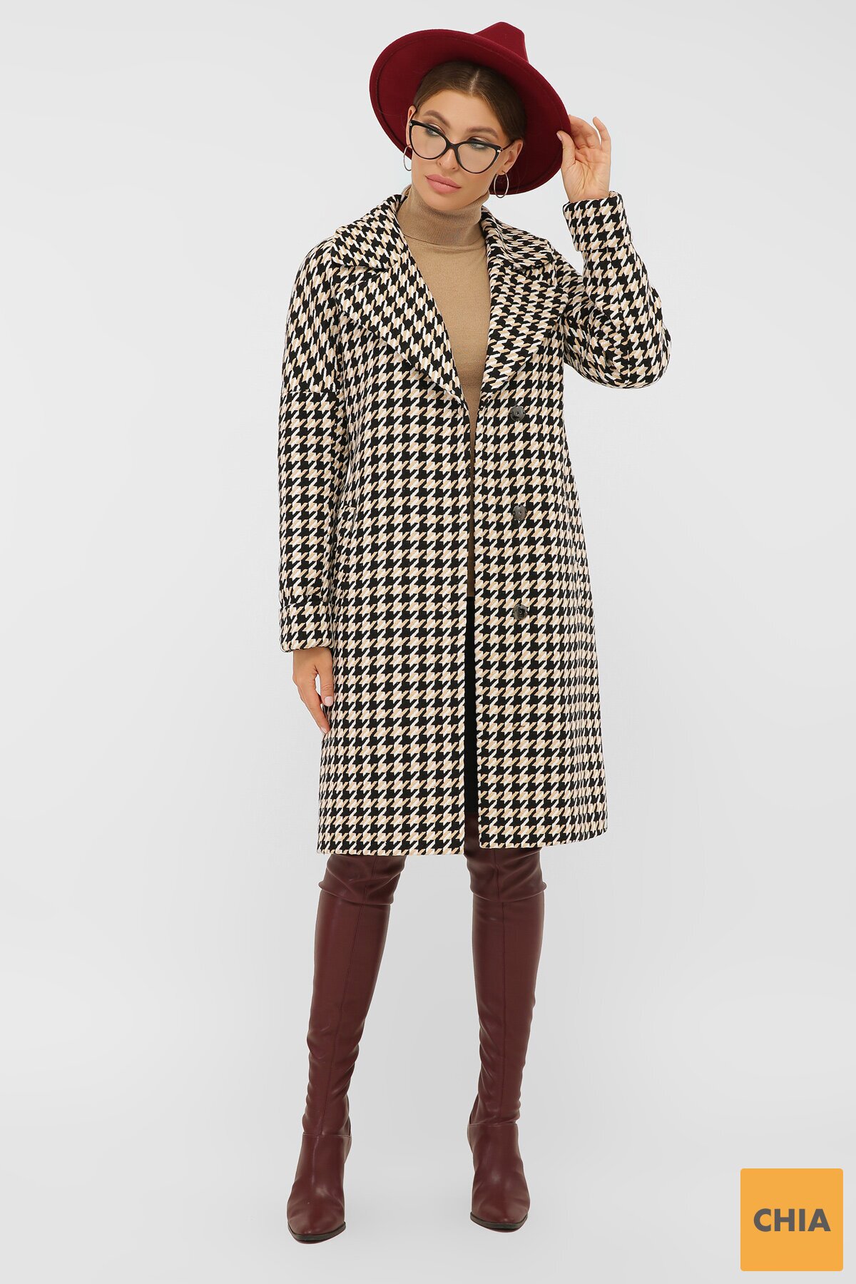 Пальто П-399-100 2448-лапка ч/б-беж.