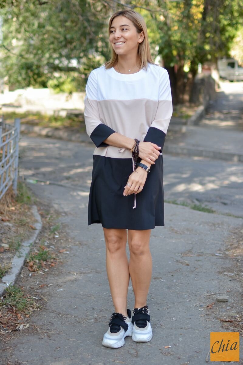 Трехцветное платье из софта