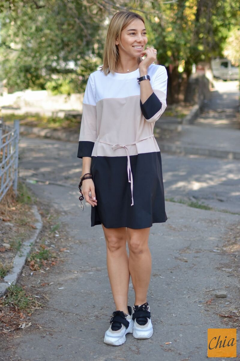 Трехцветное платье из софта