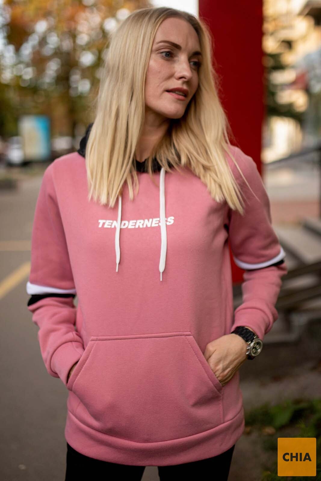 Розовое худи с контрастным капюшоном