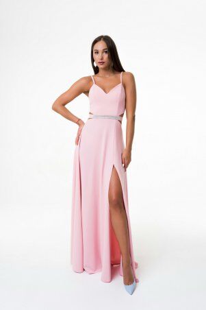 Длинное платье с блестящим поясом