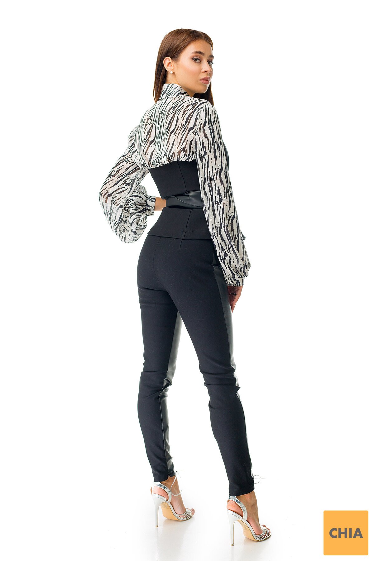 КОСТЮМ (блуза + топ +брюки)