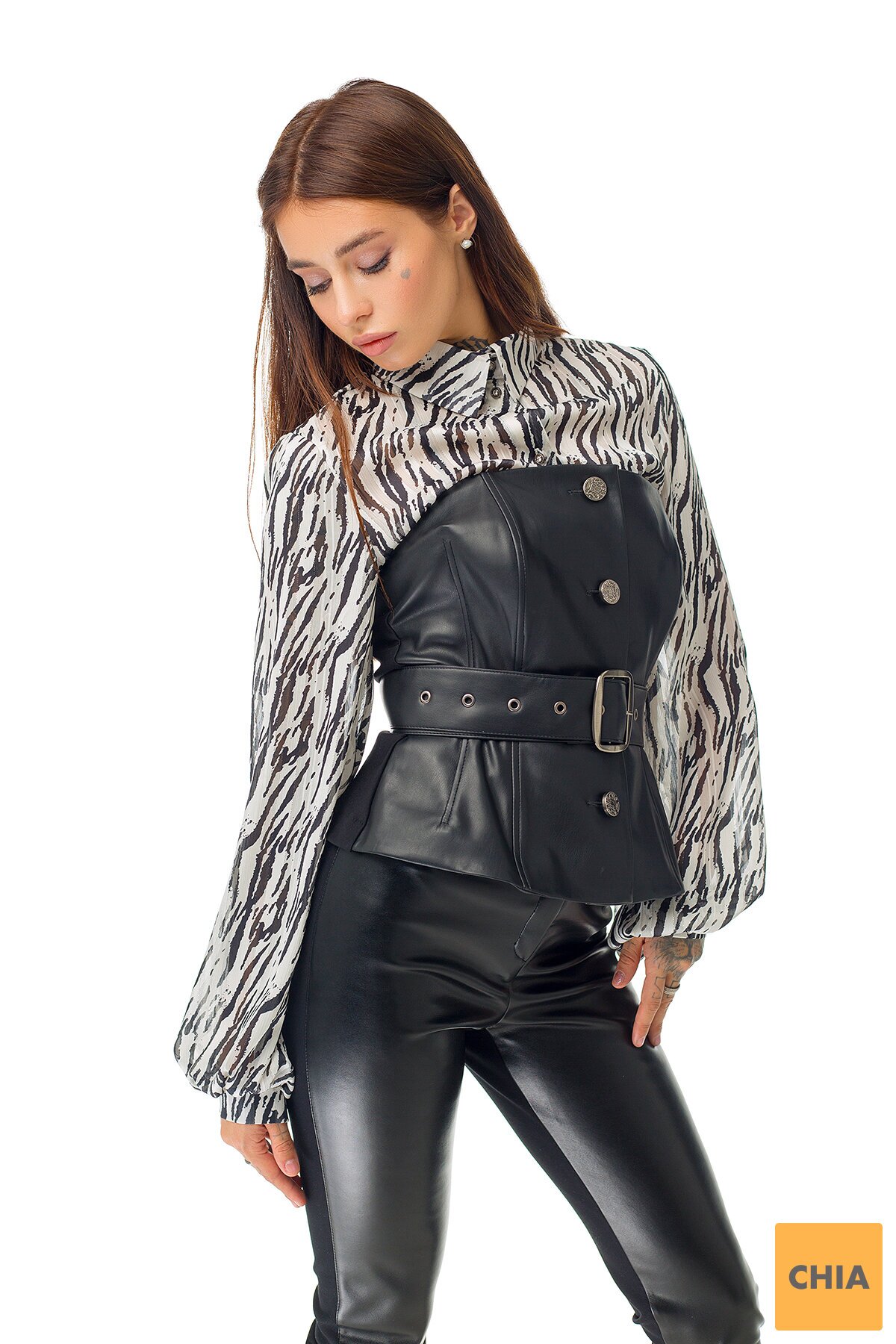 КОСТЮМ (блуза + топ +брюки)