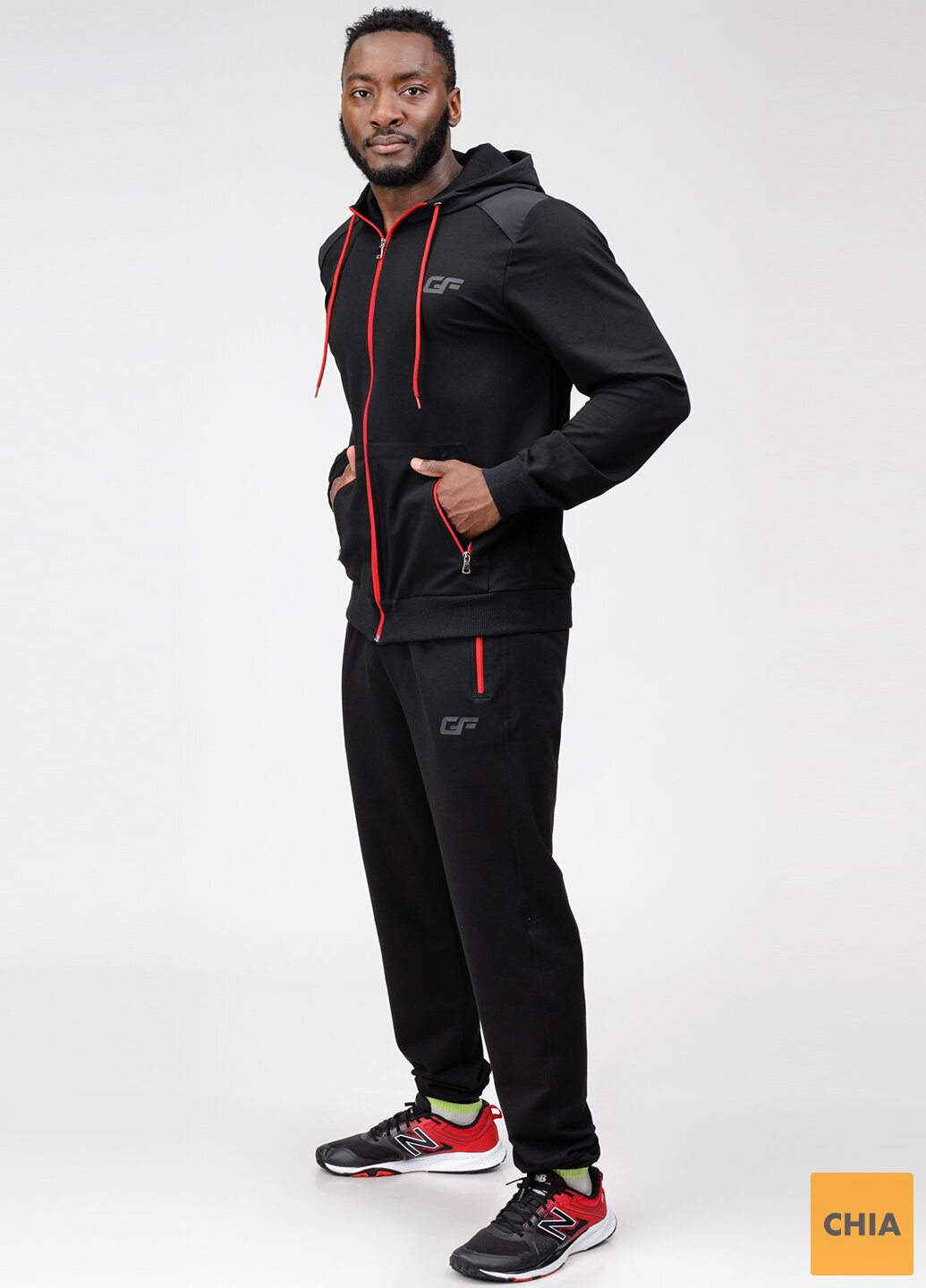 Мужской спортивный костюм