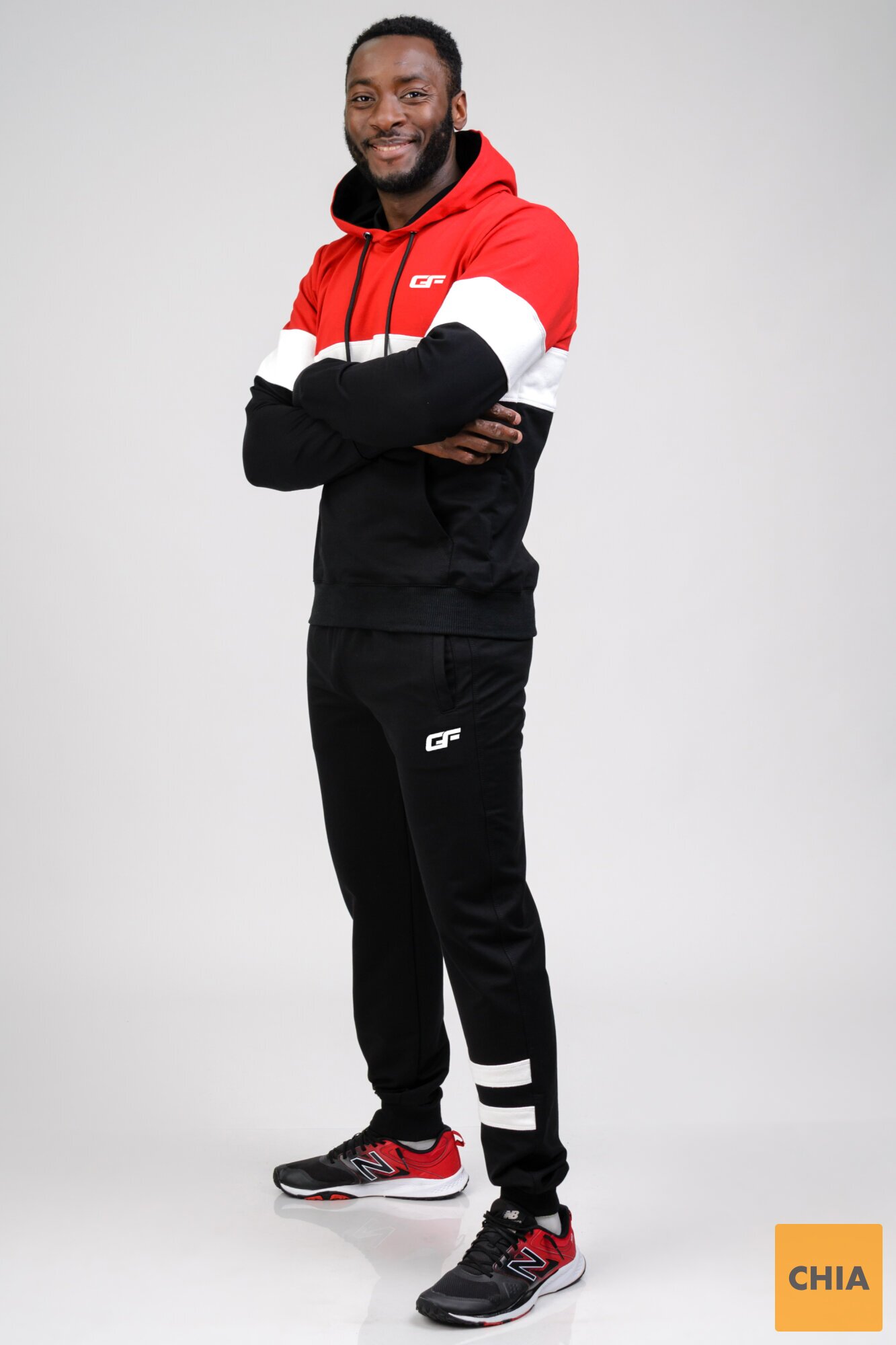 Мужской спортивный костюм