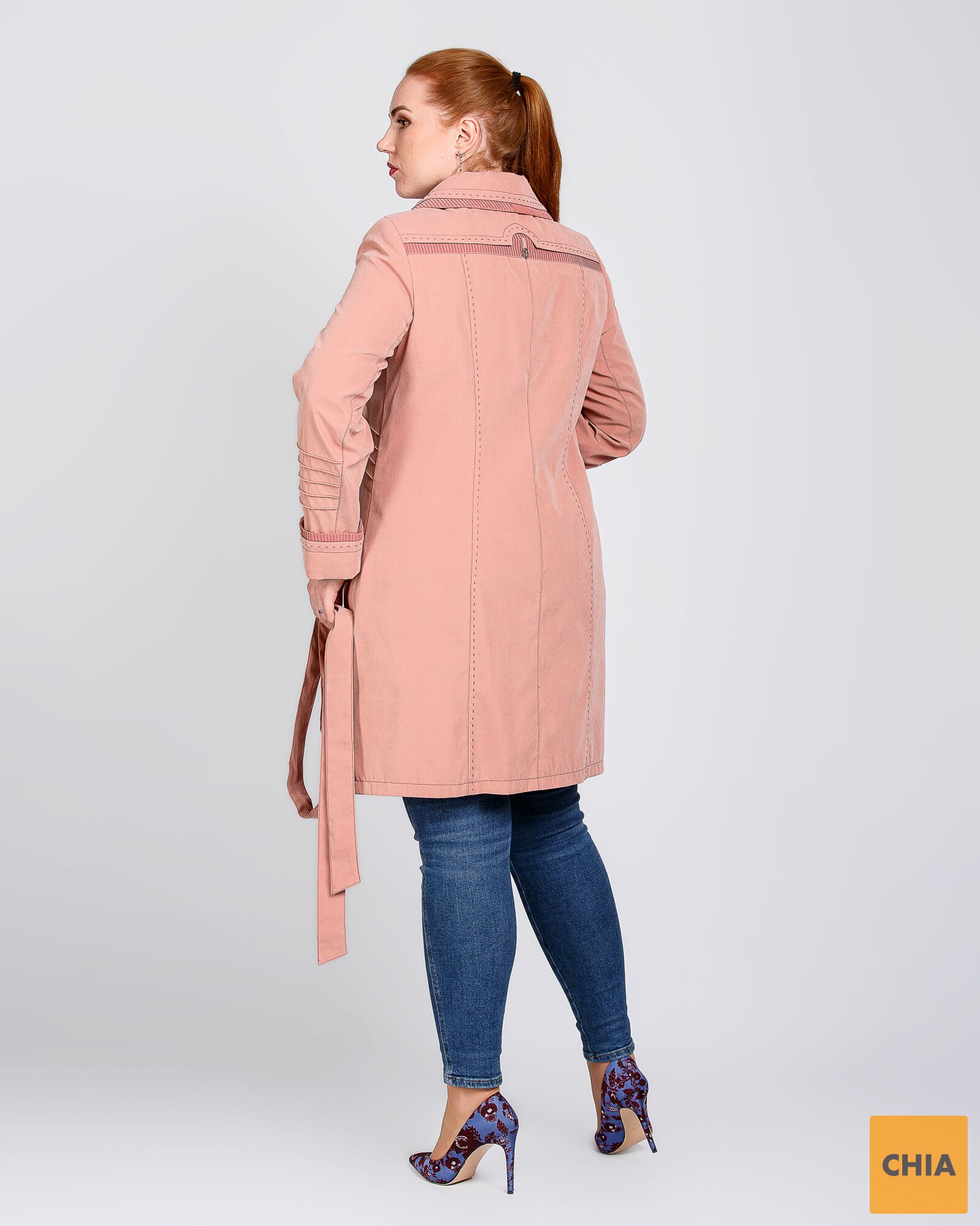 Плащ с декором женский