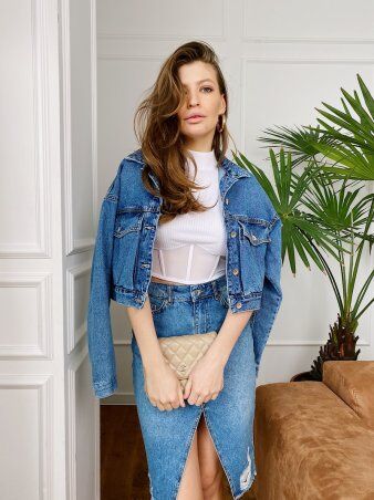 Короткая джинсовая куртка синего цвета Эмбер