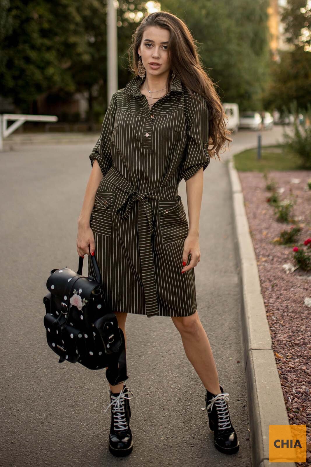 Стильное платье цвета хаки с отложным воротником