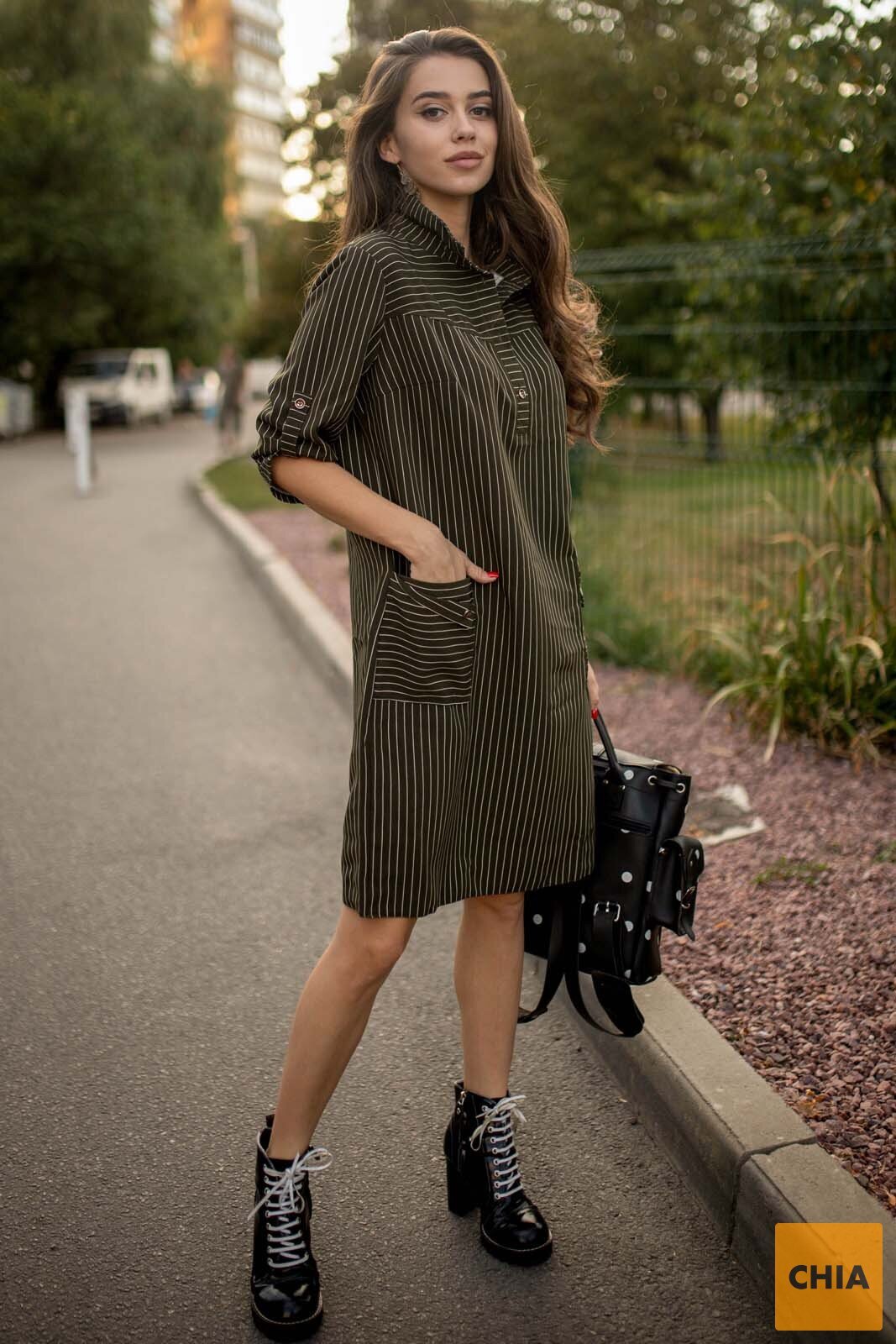 Стильное платье цвета хаки с отложным воротником