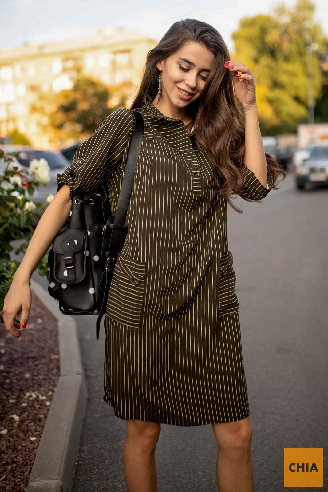 Стильное платье цвета хаки с отложным воротником