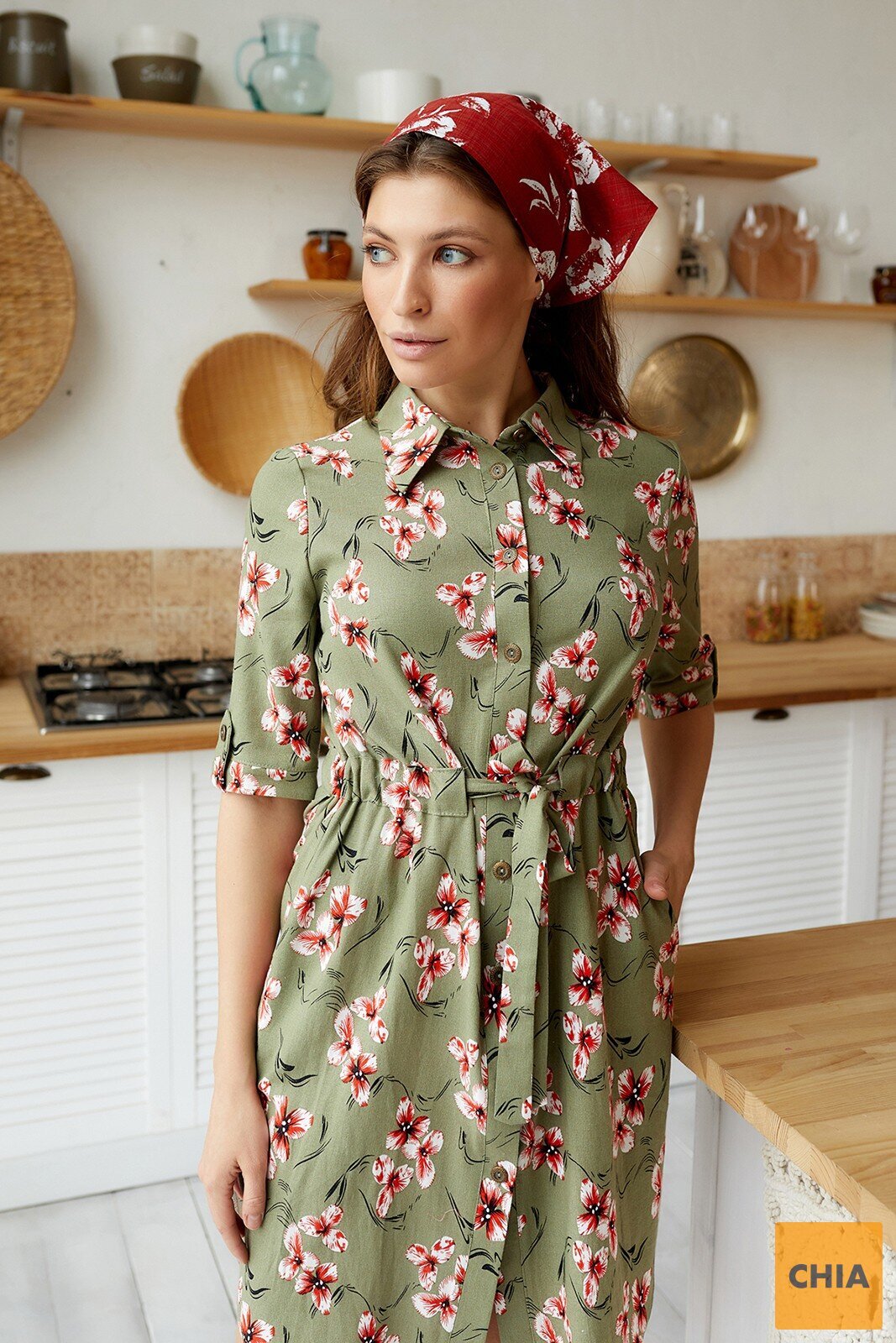 Платье-рубашка из натурального льна цвета хаки с поясом миди