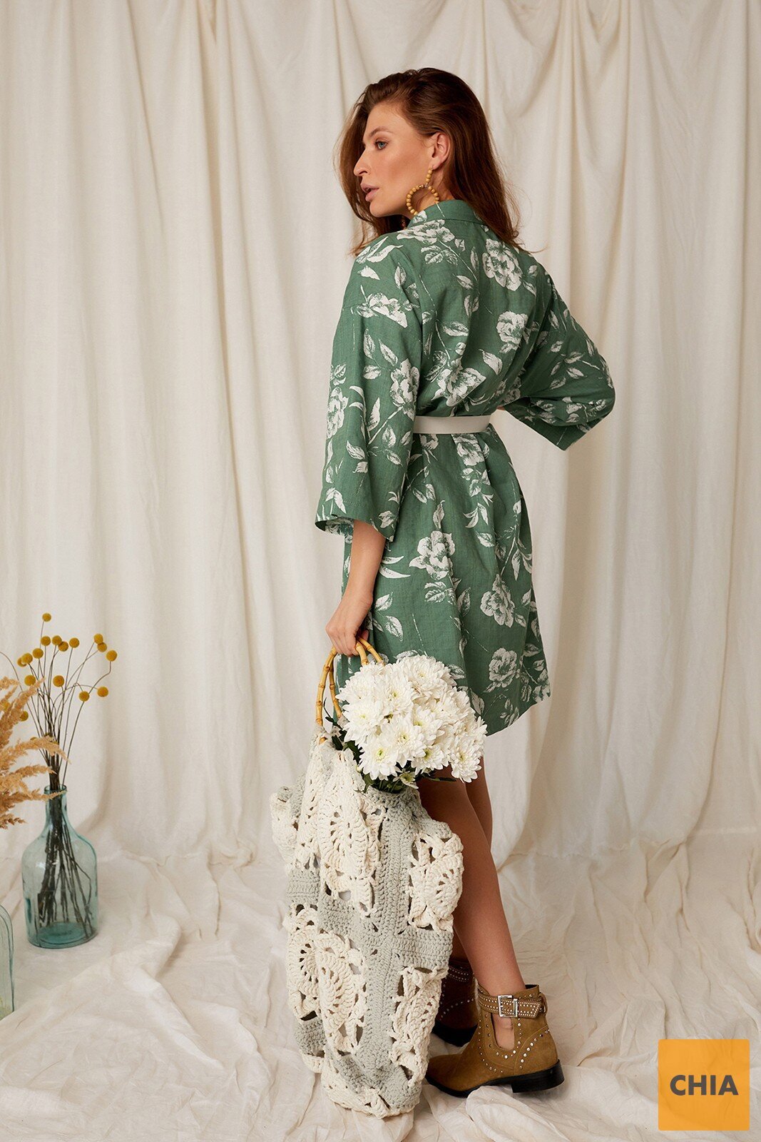 Свободное платье-рубашка из тонкого льна цвета шалфей