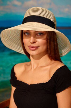 Шляпа «Мисс М» (1742)