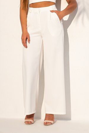 Широкие брюки-палаццо молочного оттенка