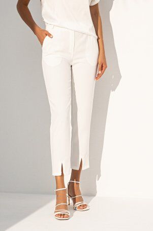 Зауженные брюки молочного оттенка