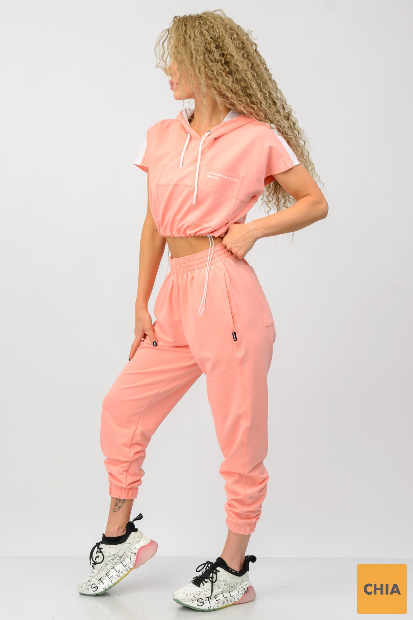 Комлект (Укороченное худи, штаны)