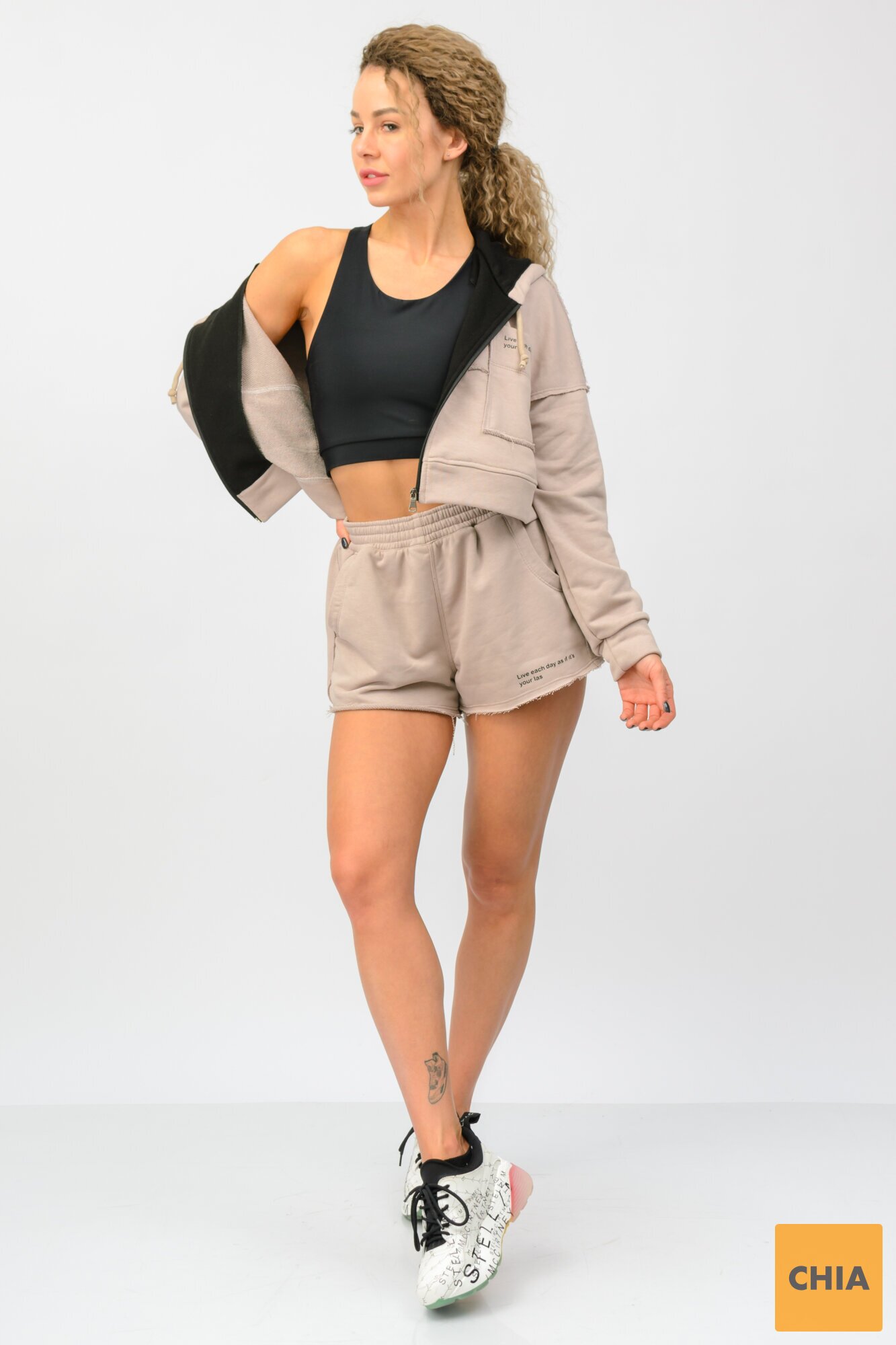 Комлект (укороченное худи, шорты)