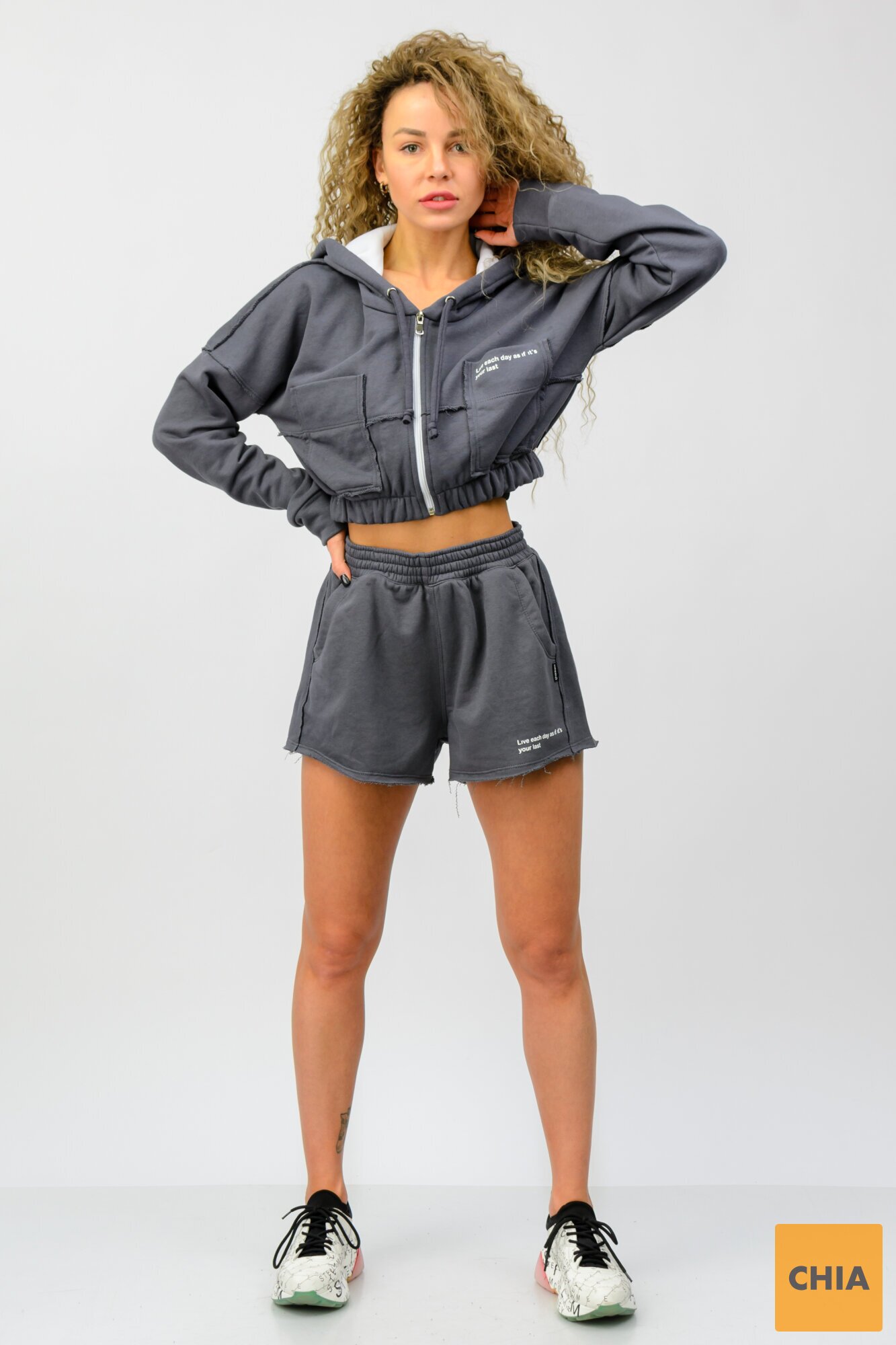 Комлект (укороченное худи, шорты)