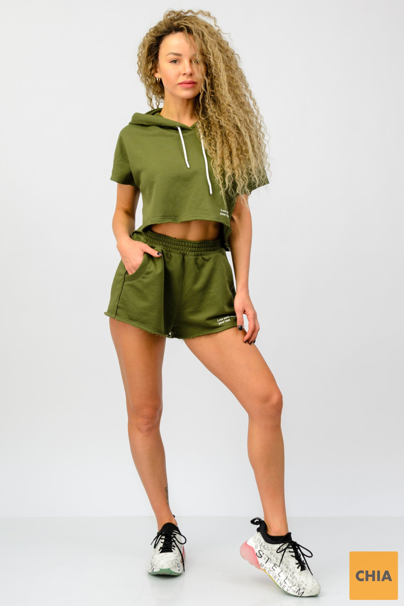 Комлект ( укороченное худи, шорты)