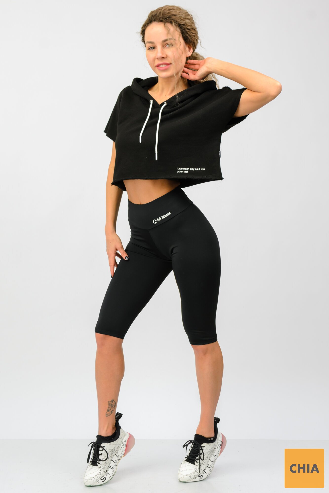 Комлект ( укороченное худи, велосипедки)