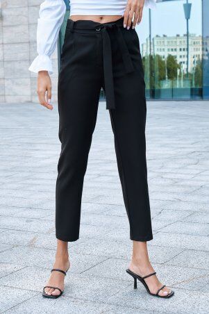 Черные зауженные брюки из костюмной ткани Лор...