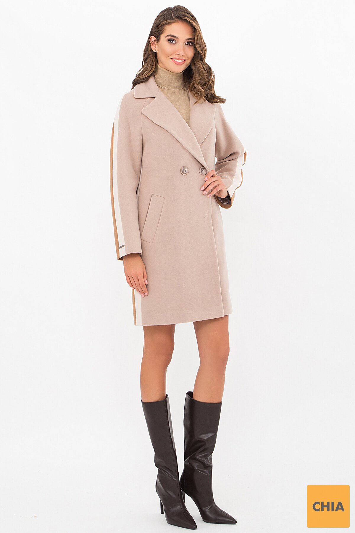 Пальто П-425-90 (2) 052/8132 св.беж-т.бежев.