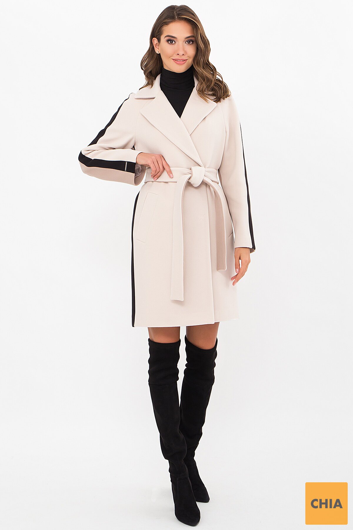 Пальто П-425-90 (2) 022/052 молоко-св.беж