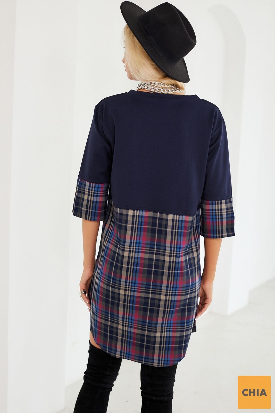 Платье в клетку свободного кроя с карманами и рукавами 3/4