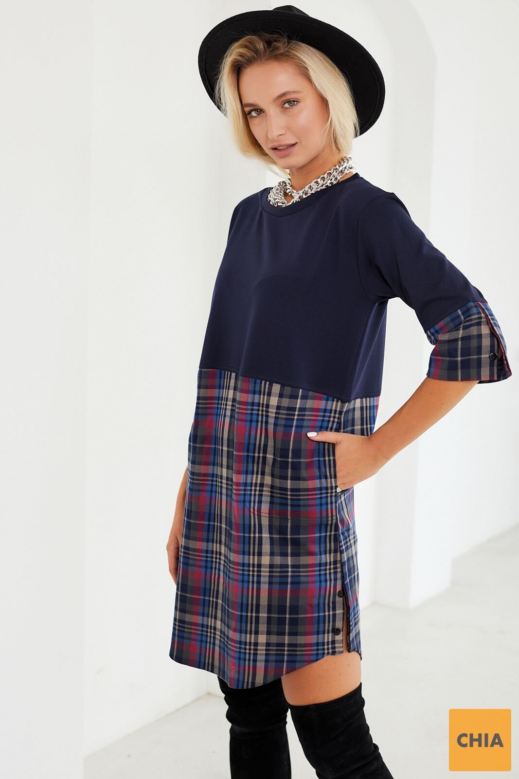 Платье в клетку свободного кроя с карманами и рукавами 3/4