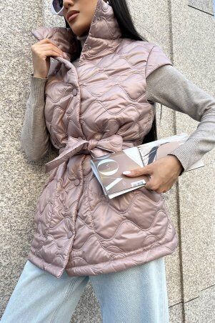 Jadone Fashion: Подовжений жилет Міда пудра - фото 6