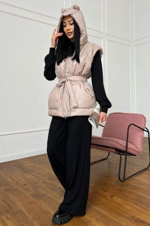 Jadone Fashion: Подовжений жилет Умка бежевий - фото 5