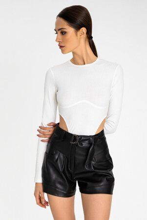 Itelle: Боді в рубчик з високим вирізом стегна молочного кольору Ірен 1022 - фото 1